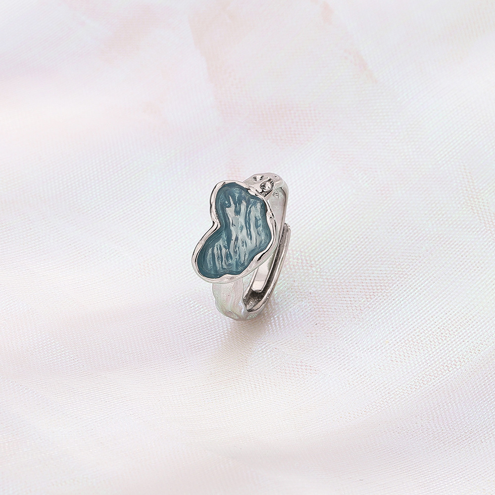 3:Light Blue Heart Ring