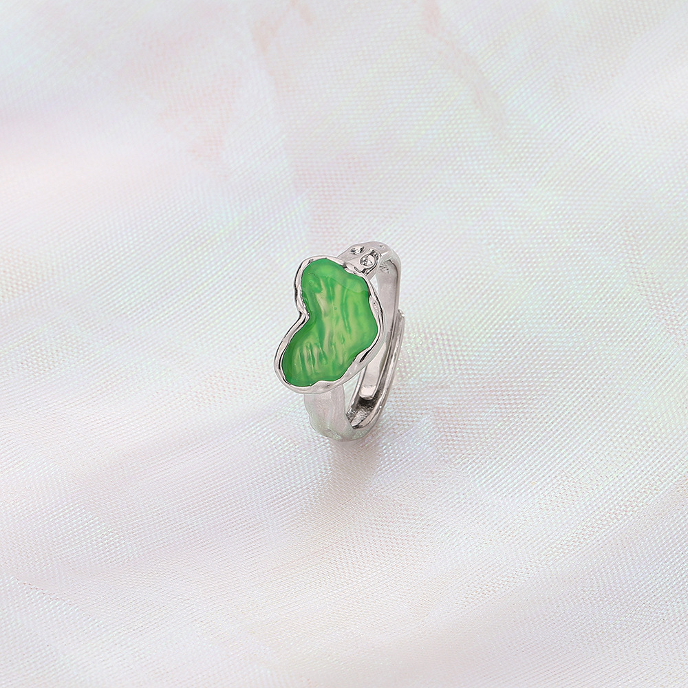 4:Light Green Heart Ring