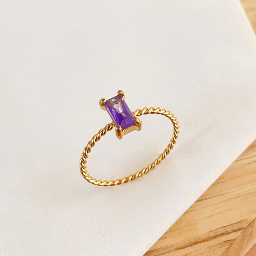 4:B292 purple zircon fine twist ring gold