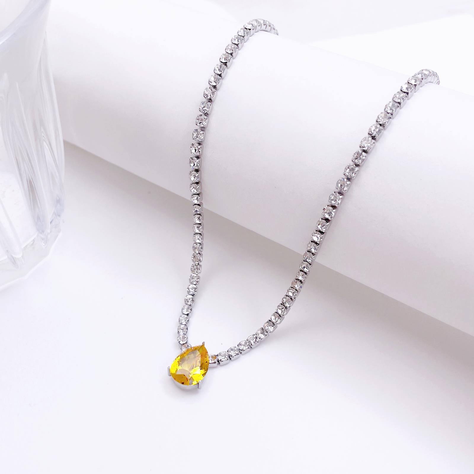 4:Water drop yellow diamond necklace silver