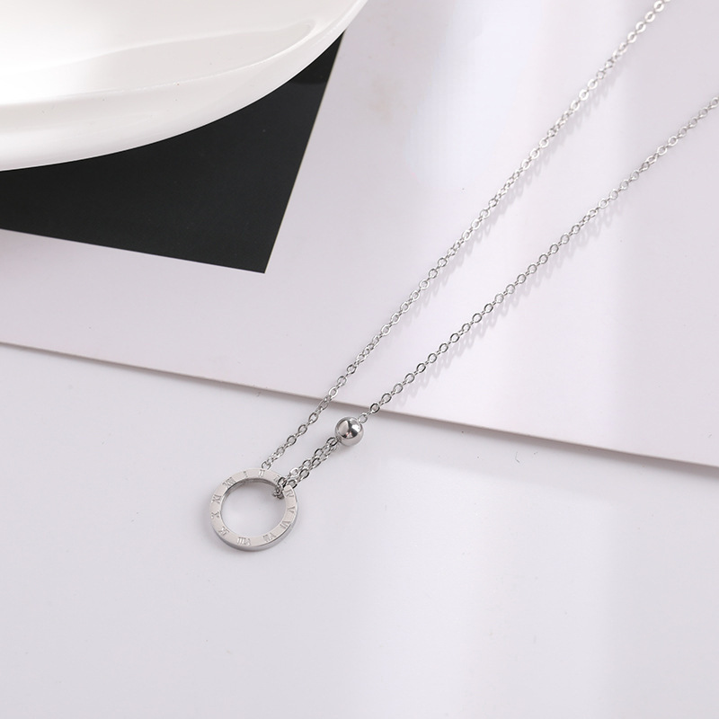 2:B84 Roman Numeral Round Necklace Silver