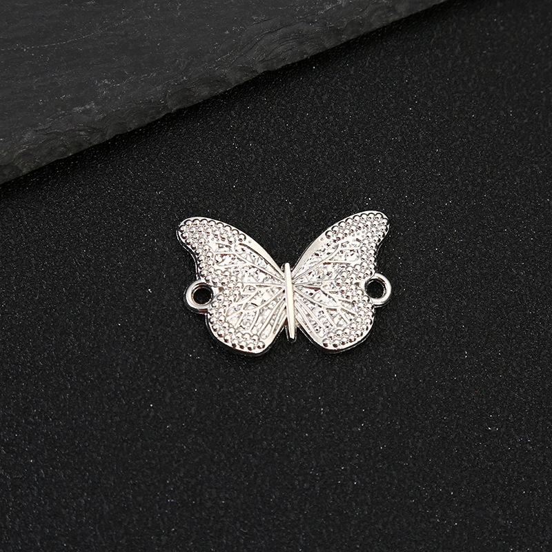 4:Big butterfly (about length: 3.5cm width: 2.5cm thickness: 0.2cm)