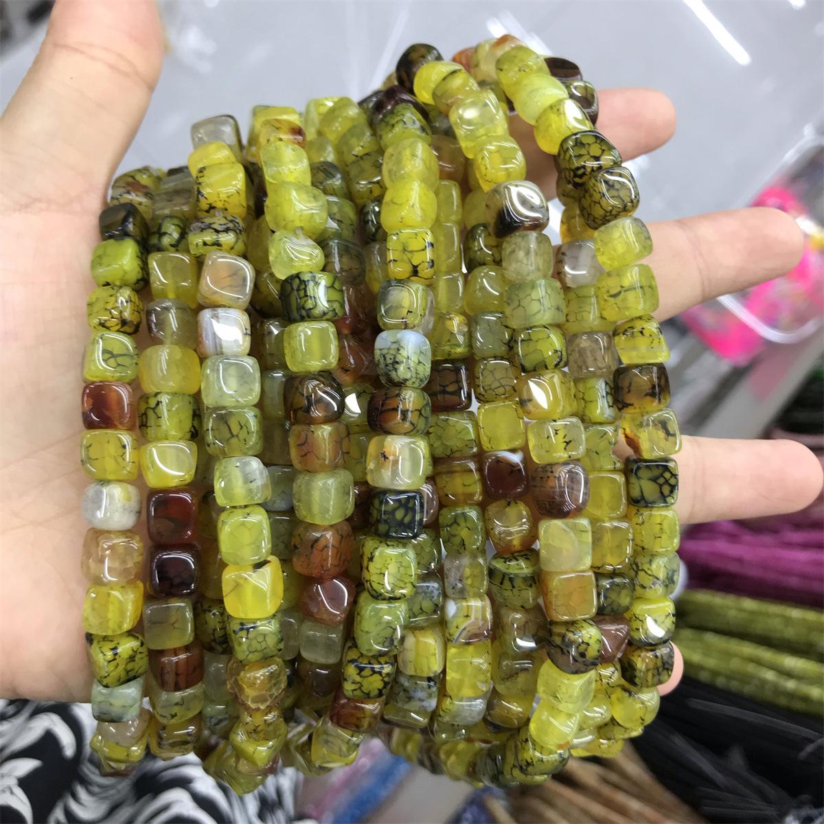 7:07-yellow dragon pattern agate