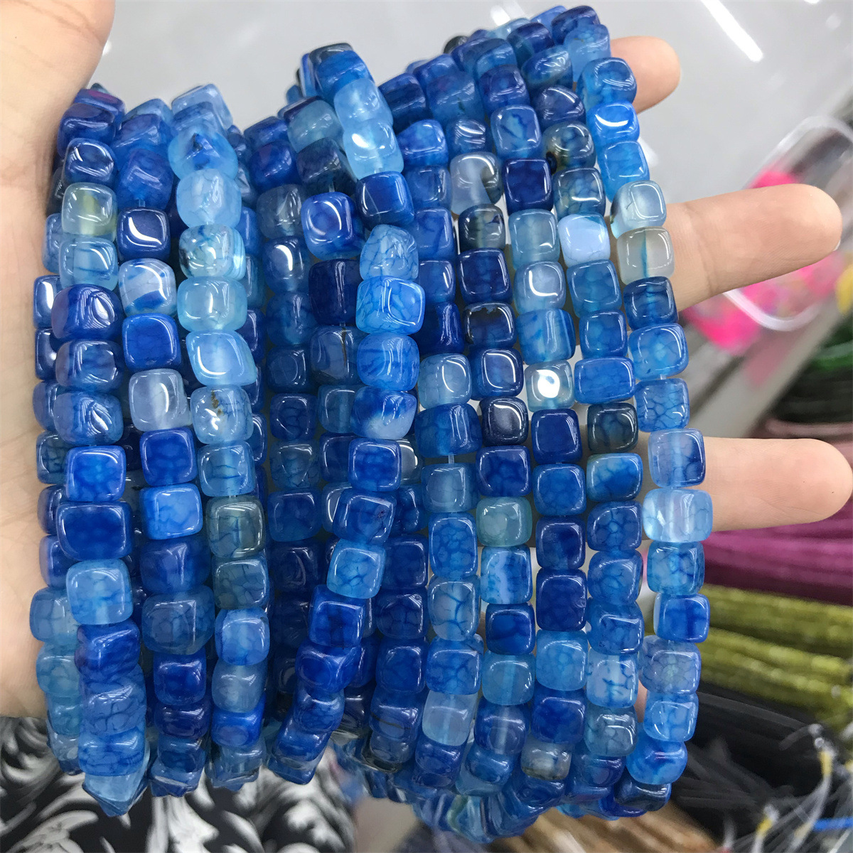 15:15-blue agate