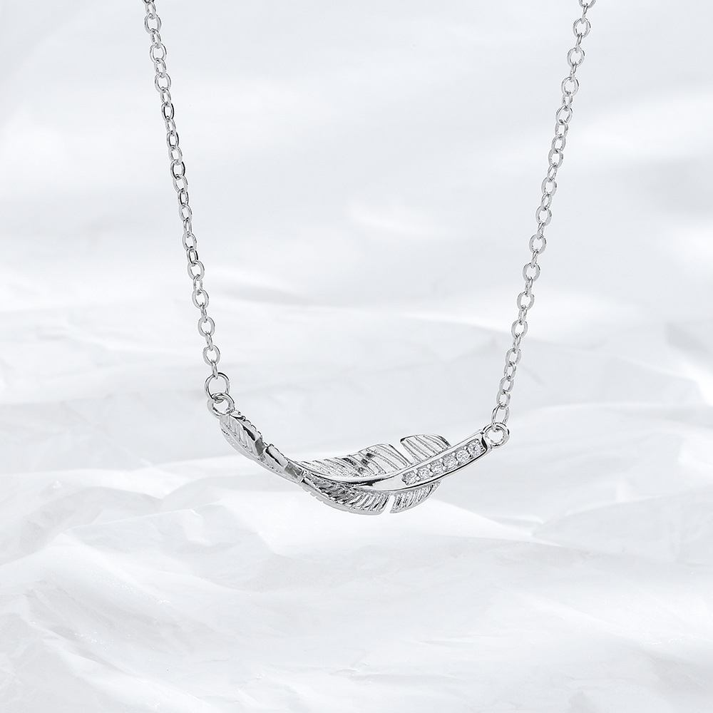 1:White gold feather necklace