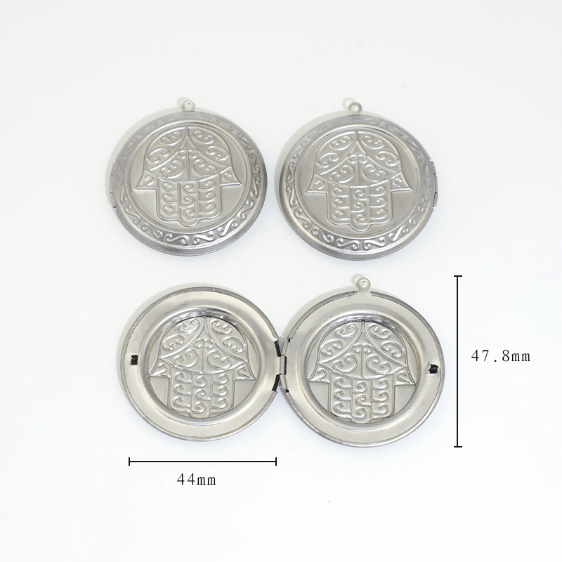 Round Fatima Hand A pattern box 44*48mm Stainless