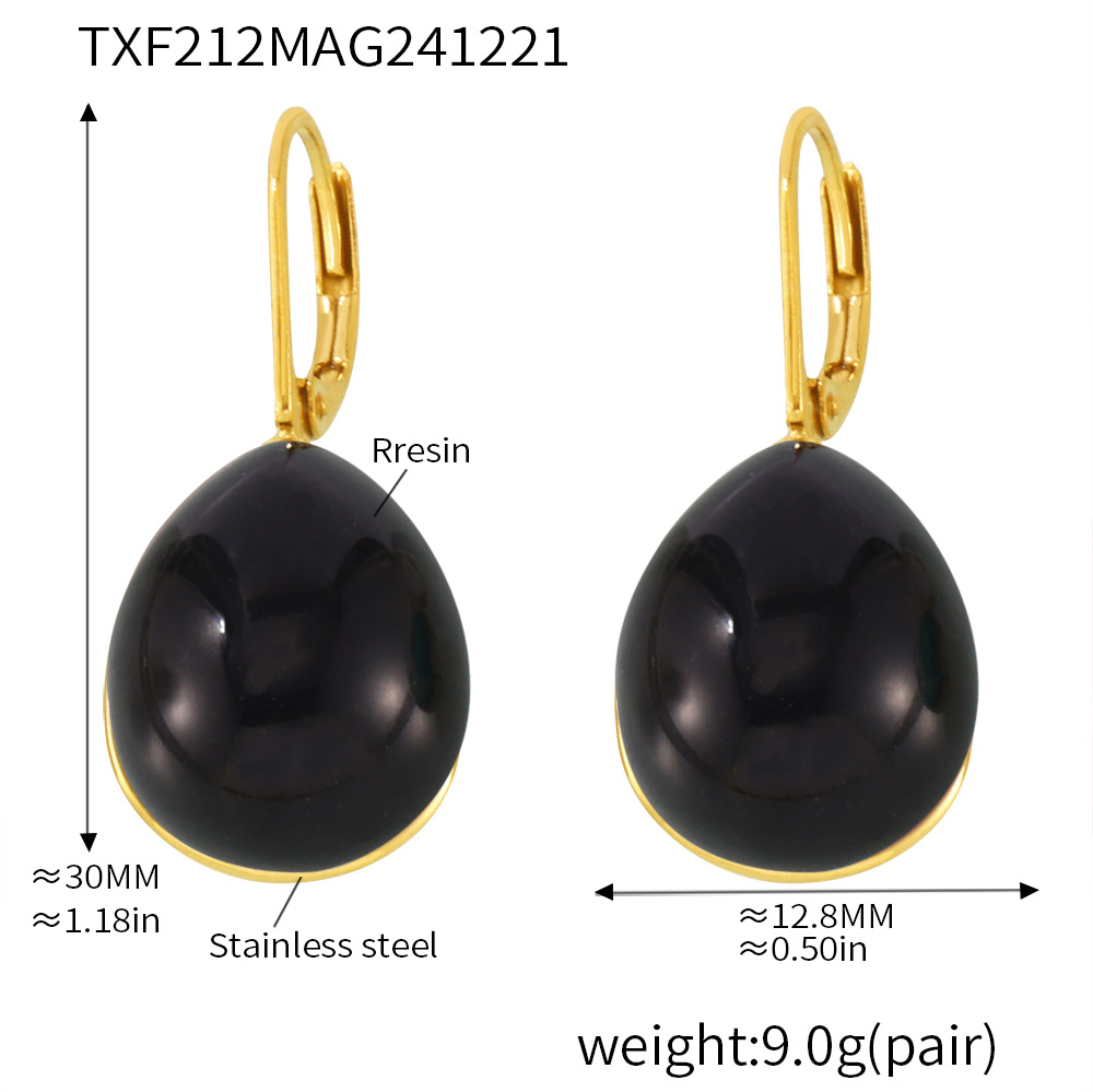 1:Txf212-black resin earrings