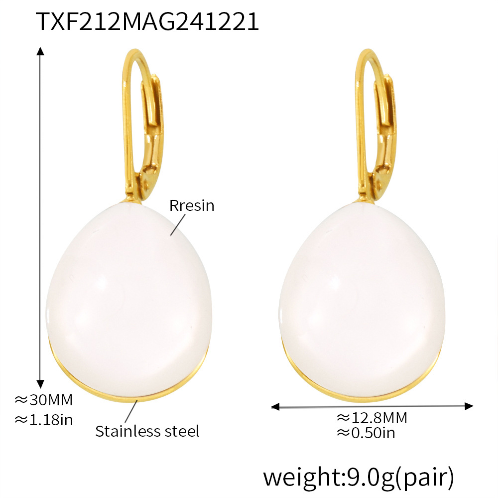 2:Txf212-white resin earrings