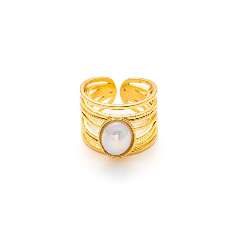 White pearl gold ring