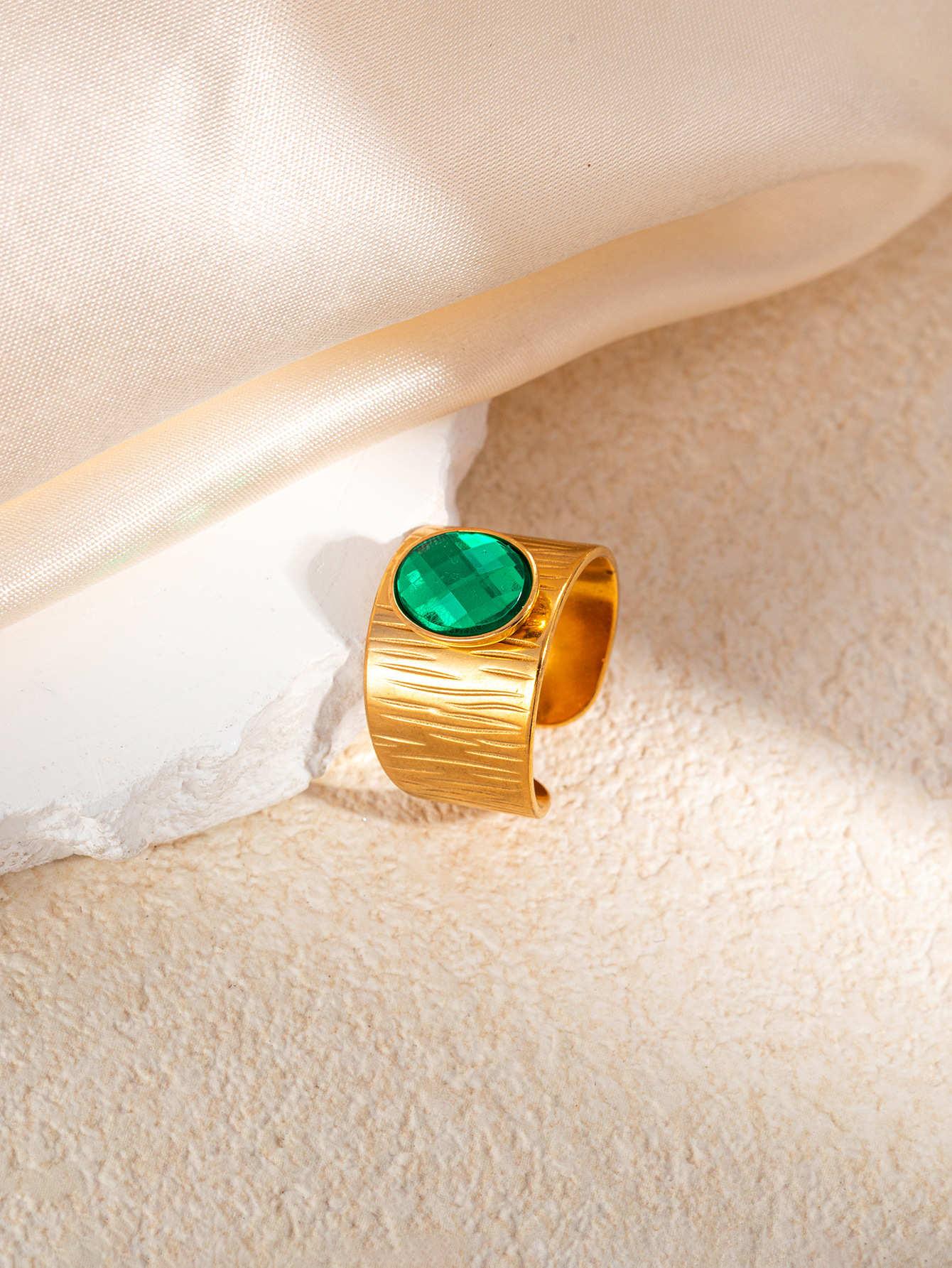 Gold green natural stone ring