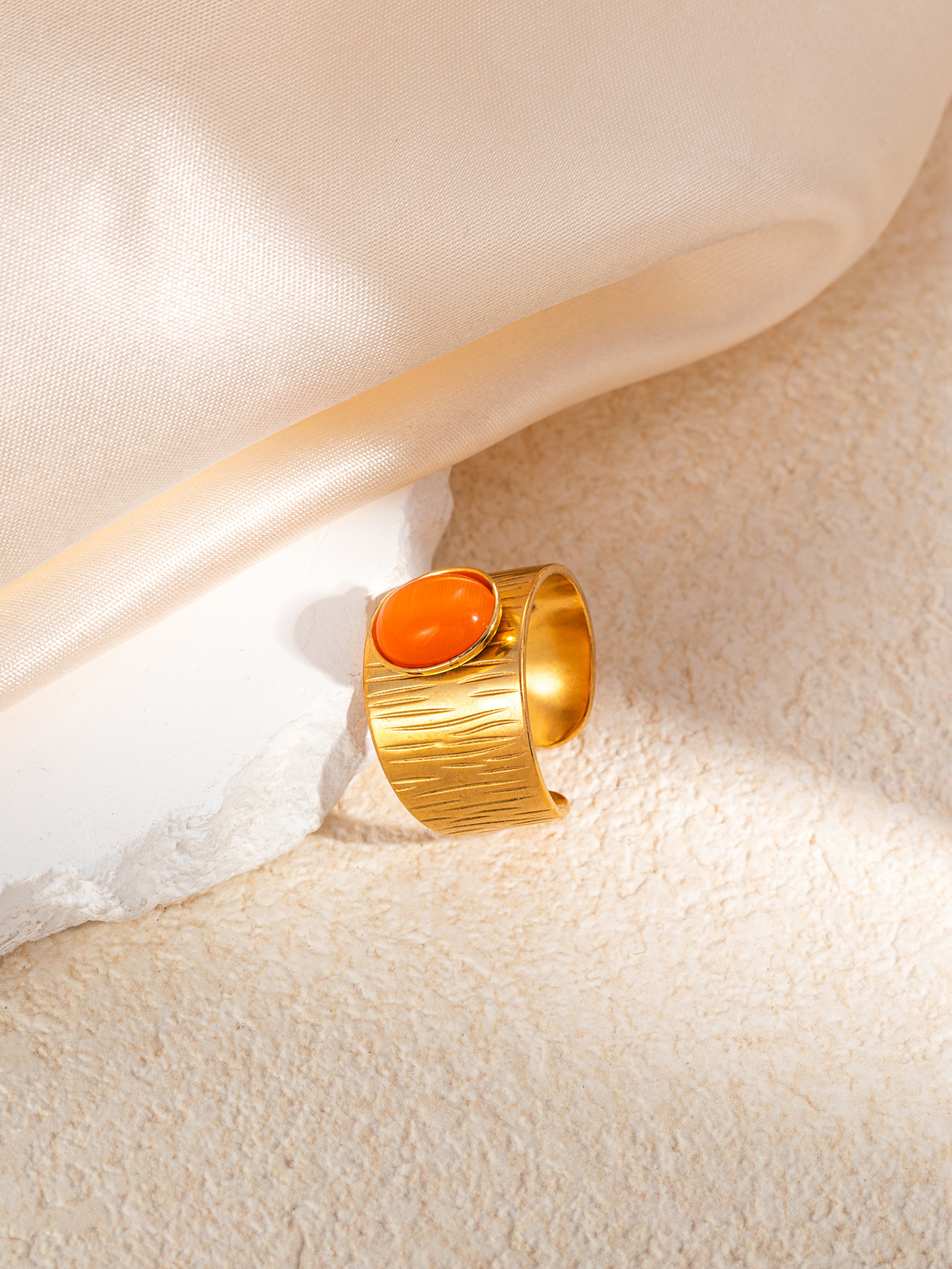 1:Gold orange natural stone ring