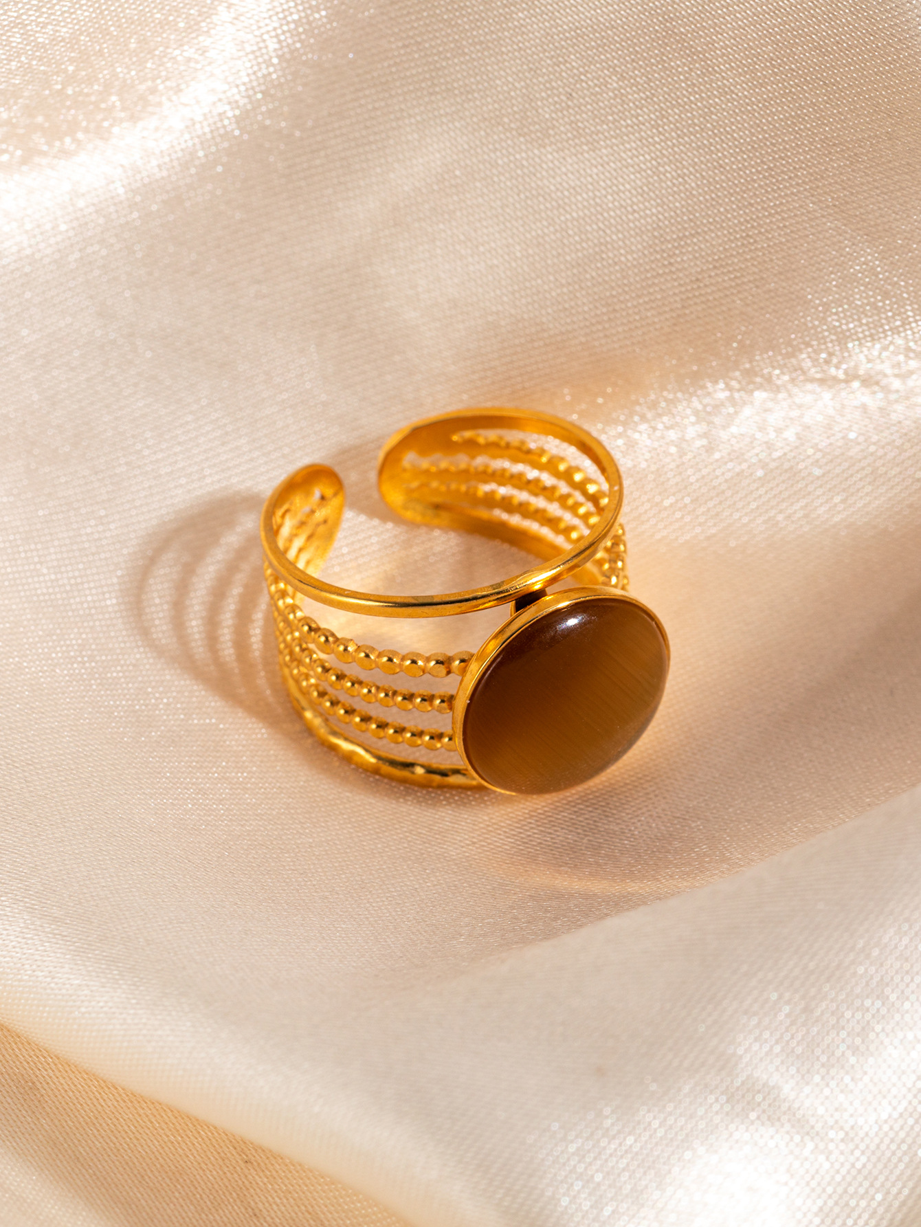 7:Caramel gemstone ring