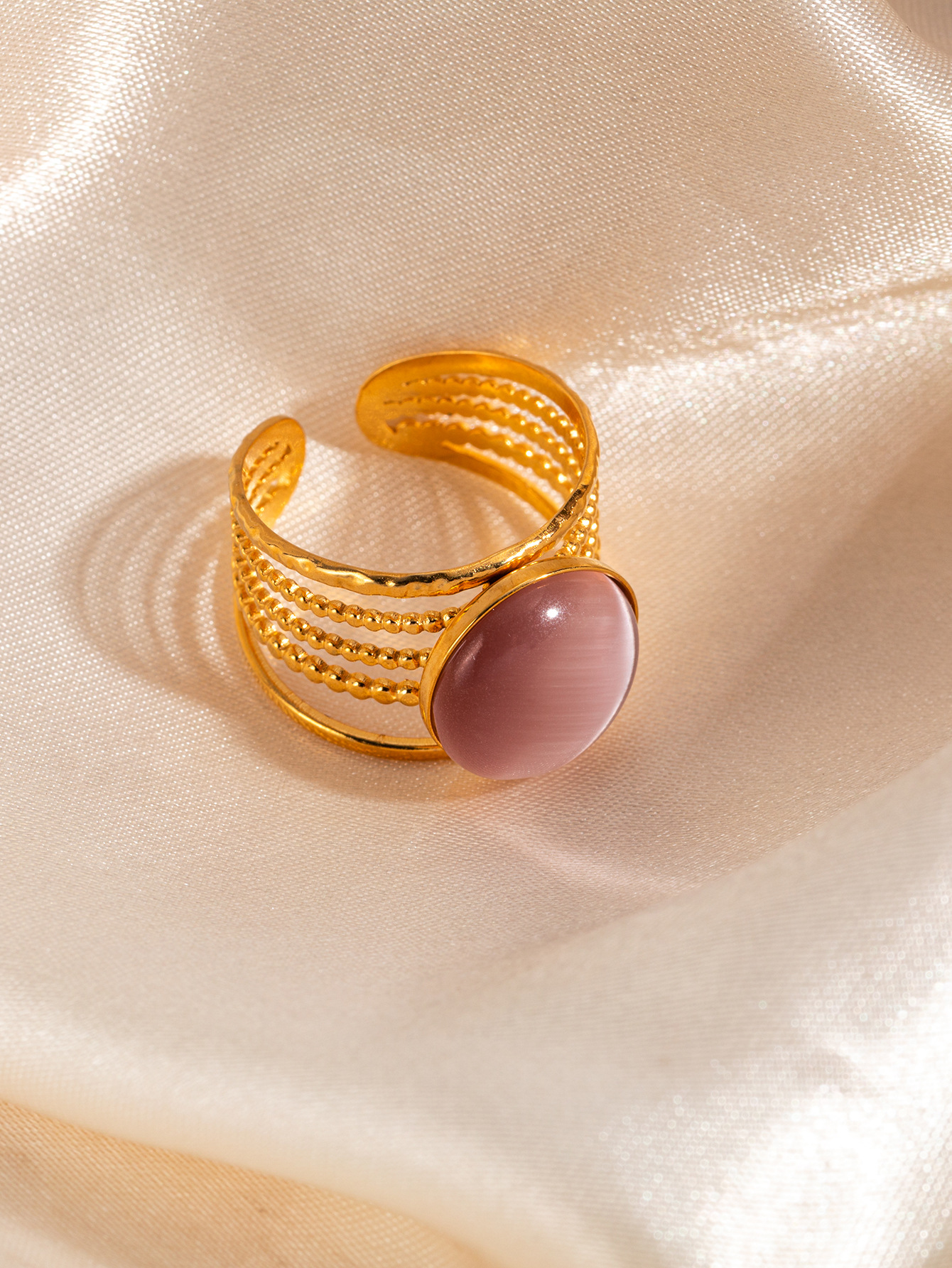 8:Purple gemstone ring