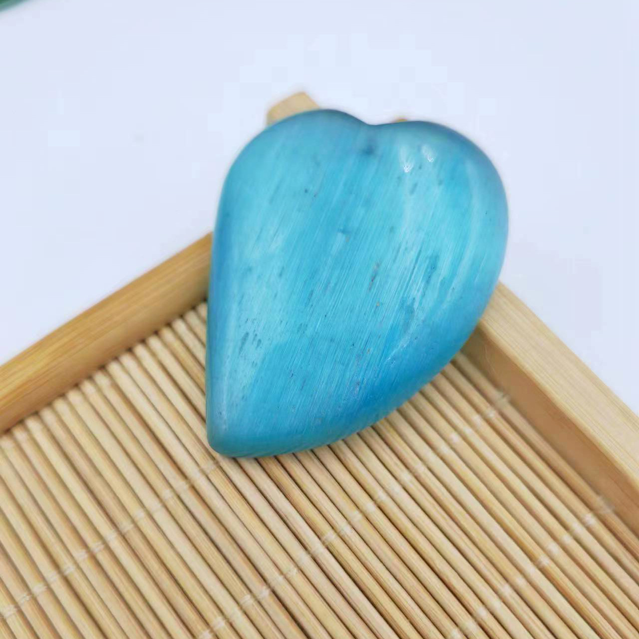 3:Turquoise Blue crooked heart 34 * 44mm