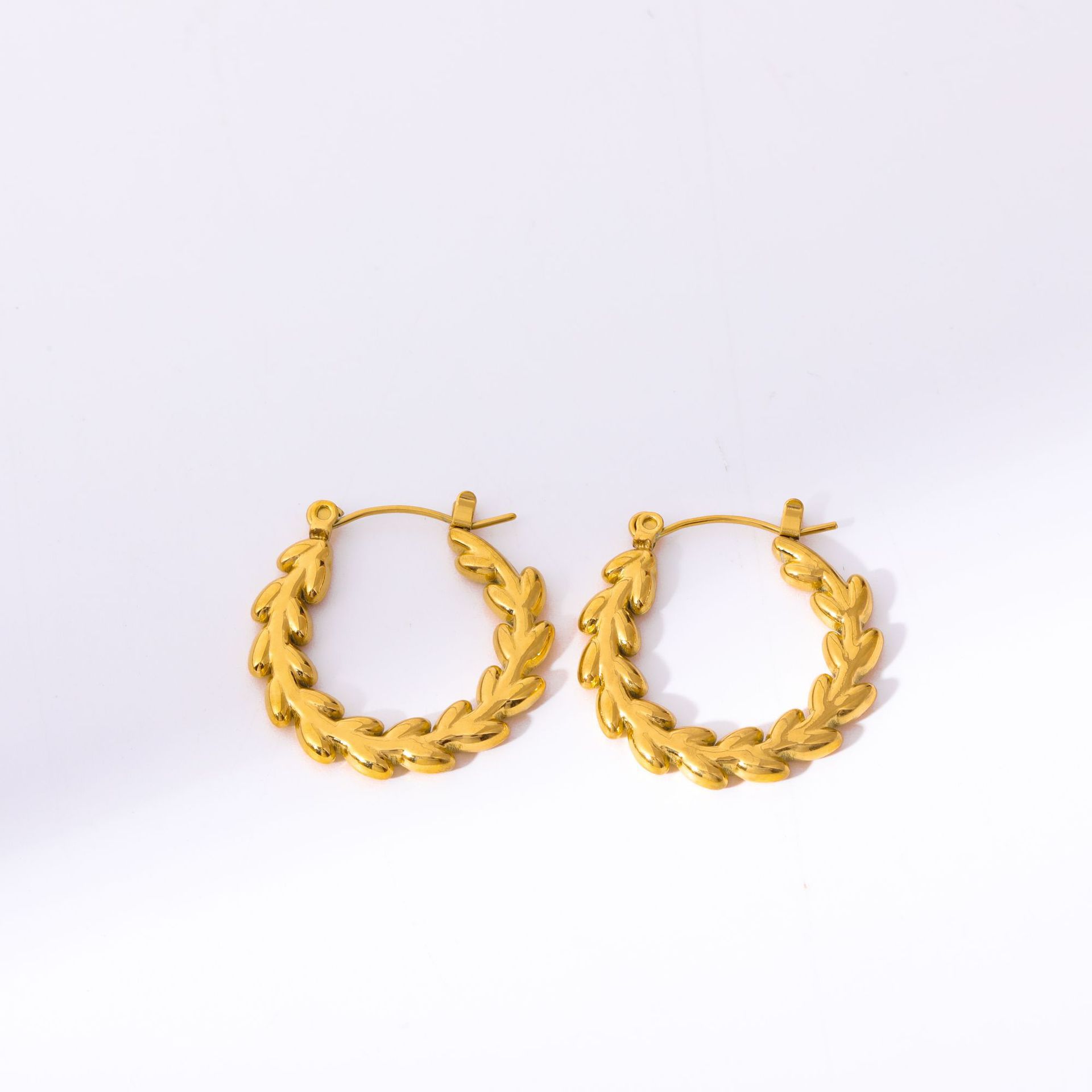 2:Earrings B