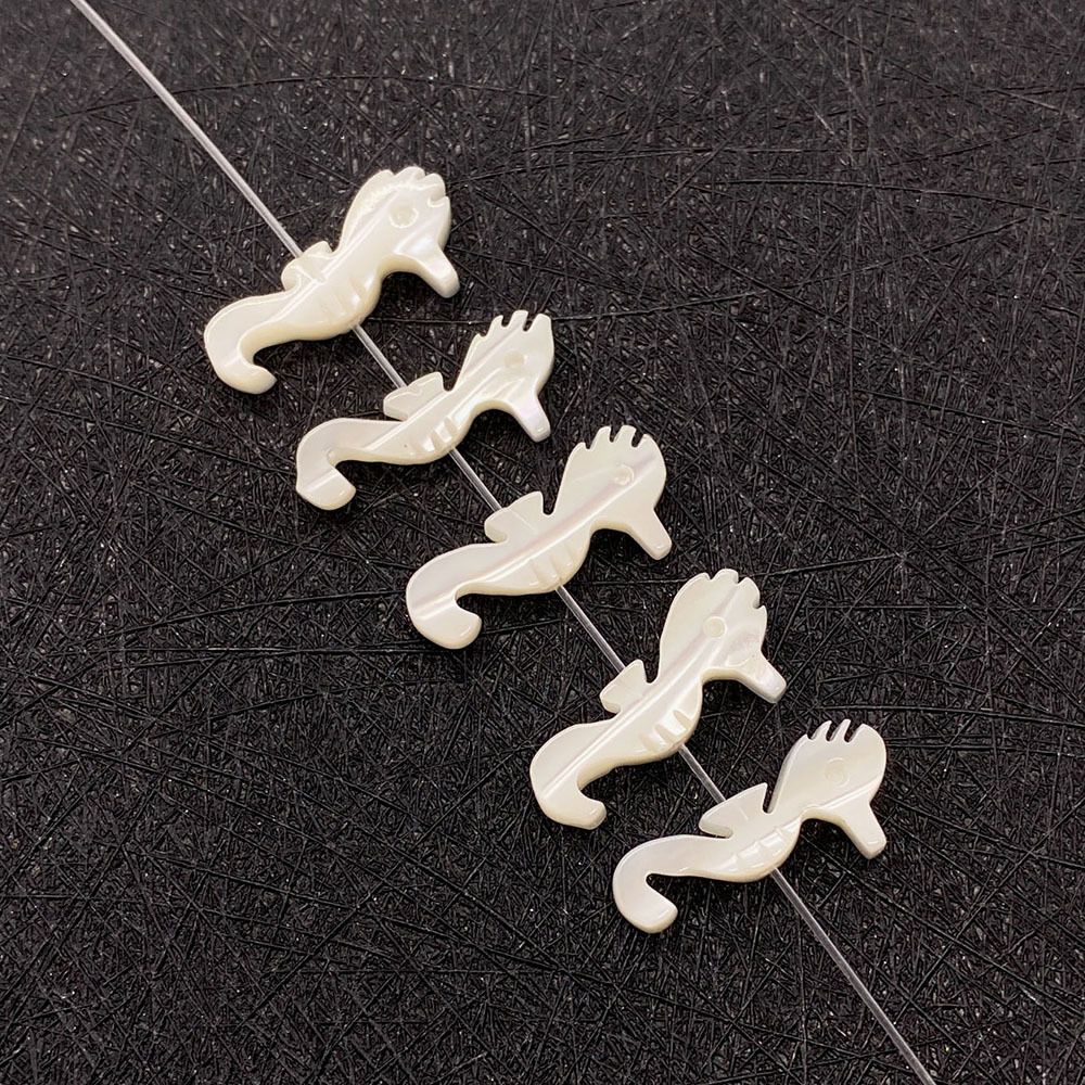 1:Seahorse shape 7x17mm