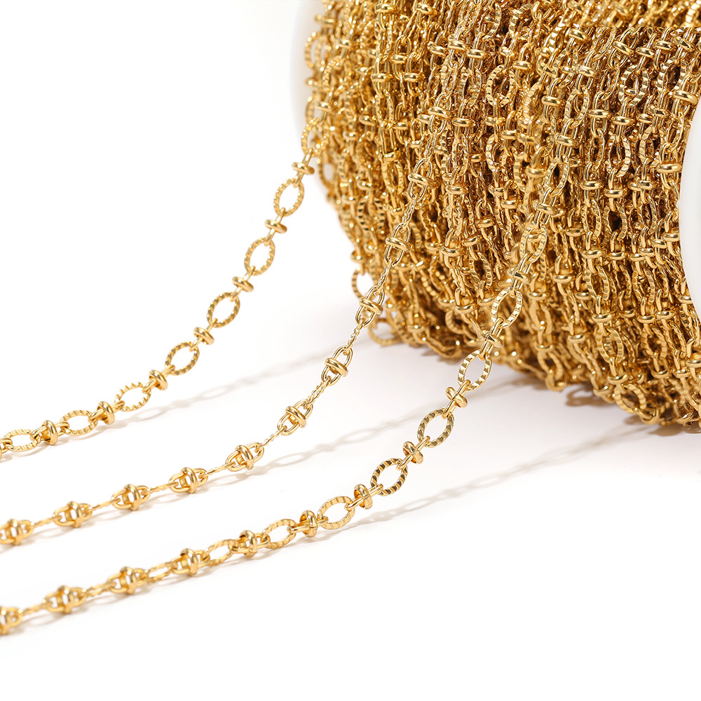 4:4.5mm wide lip chain bow horizontal pattern embossed gold