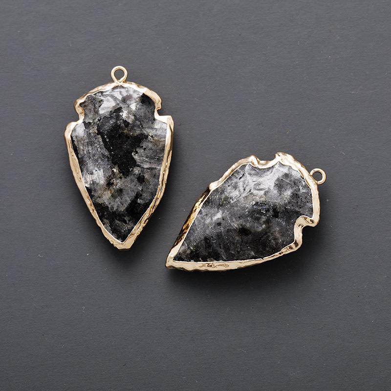 2:Black Labradorite