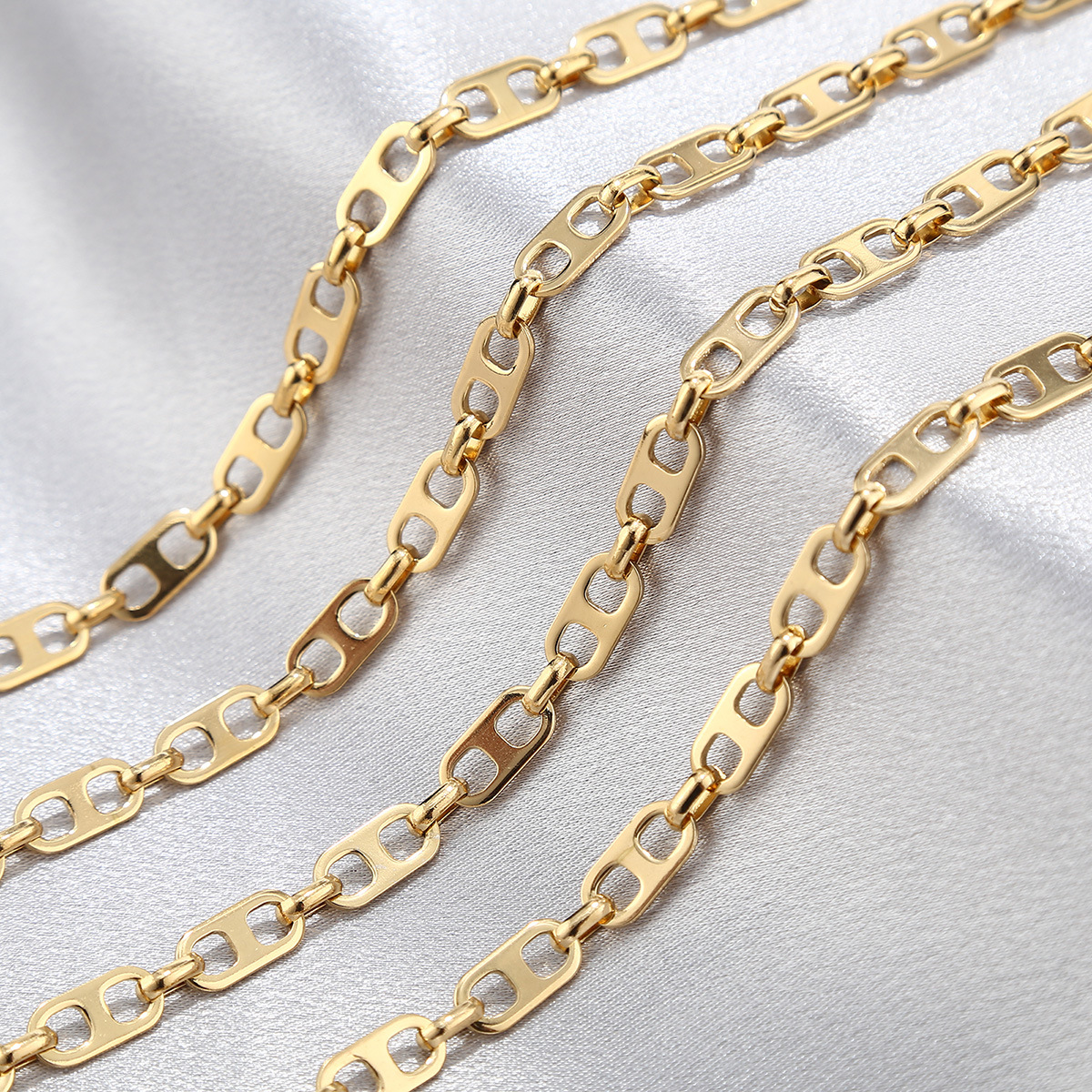 1:golden Japanese chain