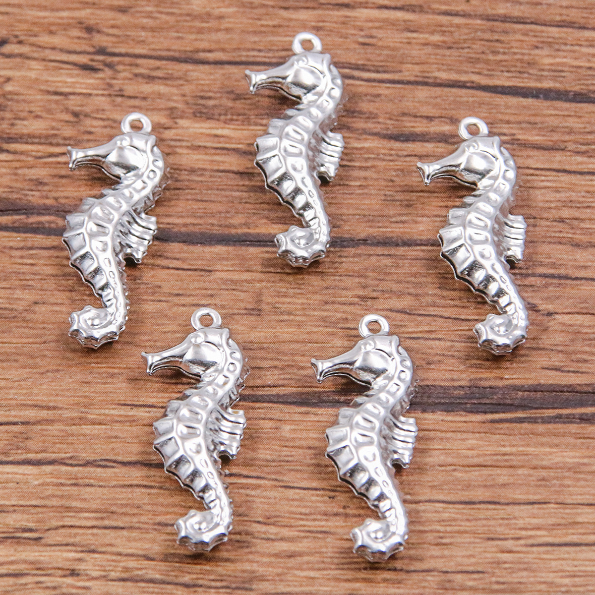 6:Steel color seahorse 10x26mm