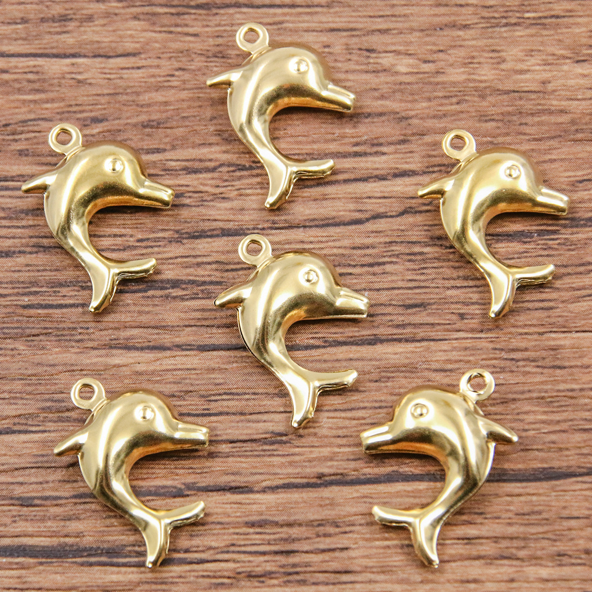 8:Golden dolphin 15x20mm