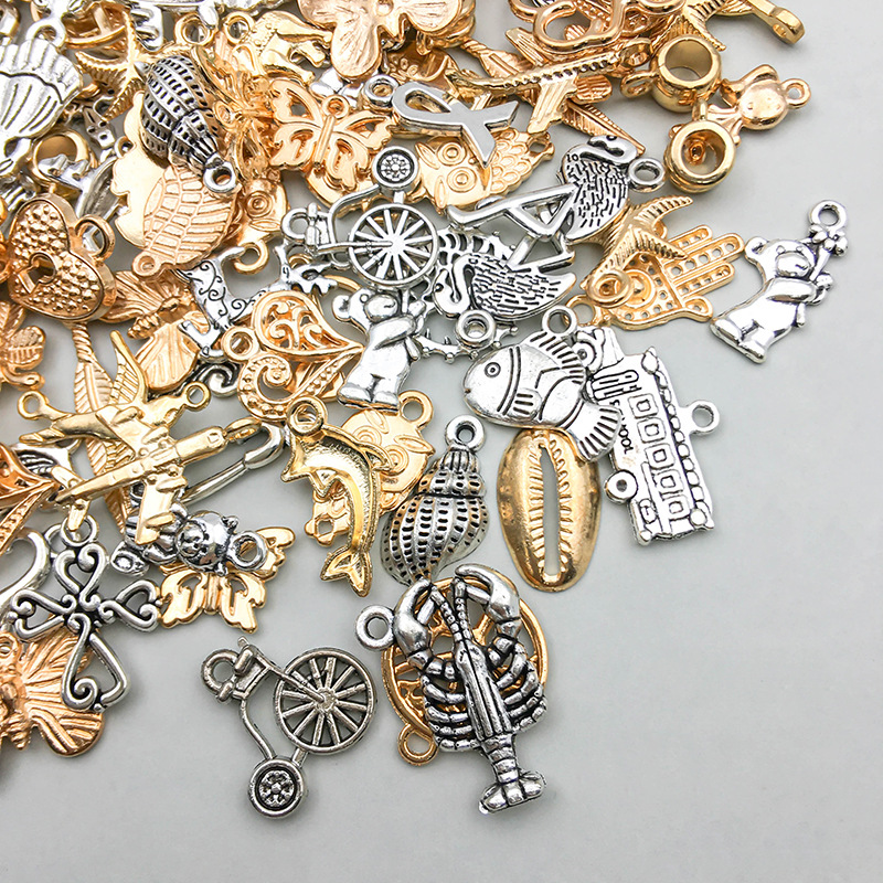 1 Twenty pendants