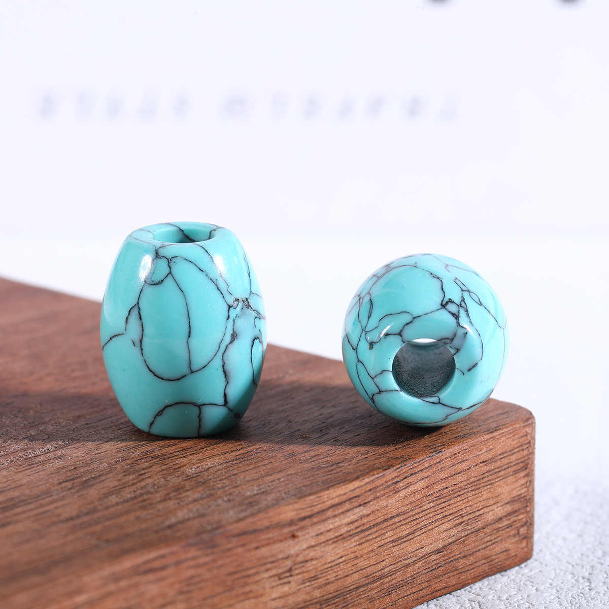 15:Blue turquoise (synthetic) (single)