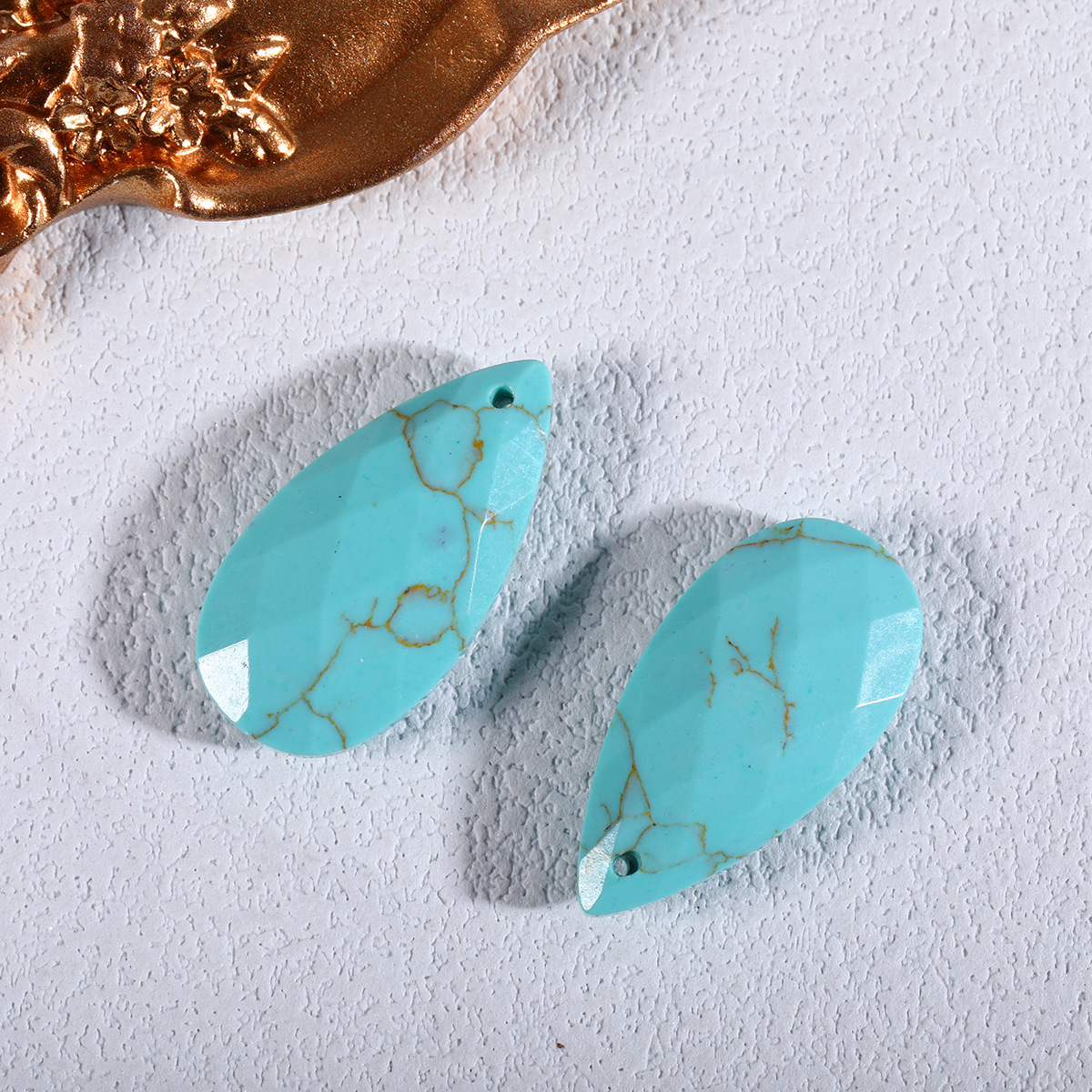 20:Blue turquoise (synthetic) (single)