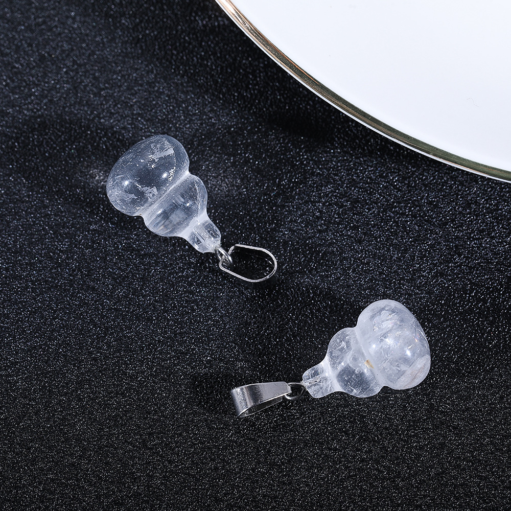 13:White crystal (single)