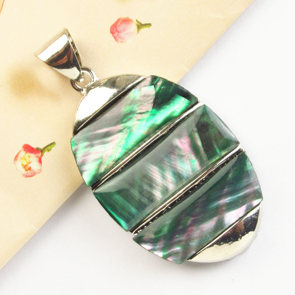 4:Green colored shells