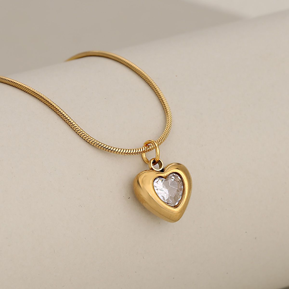 Gold - White stone