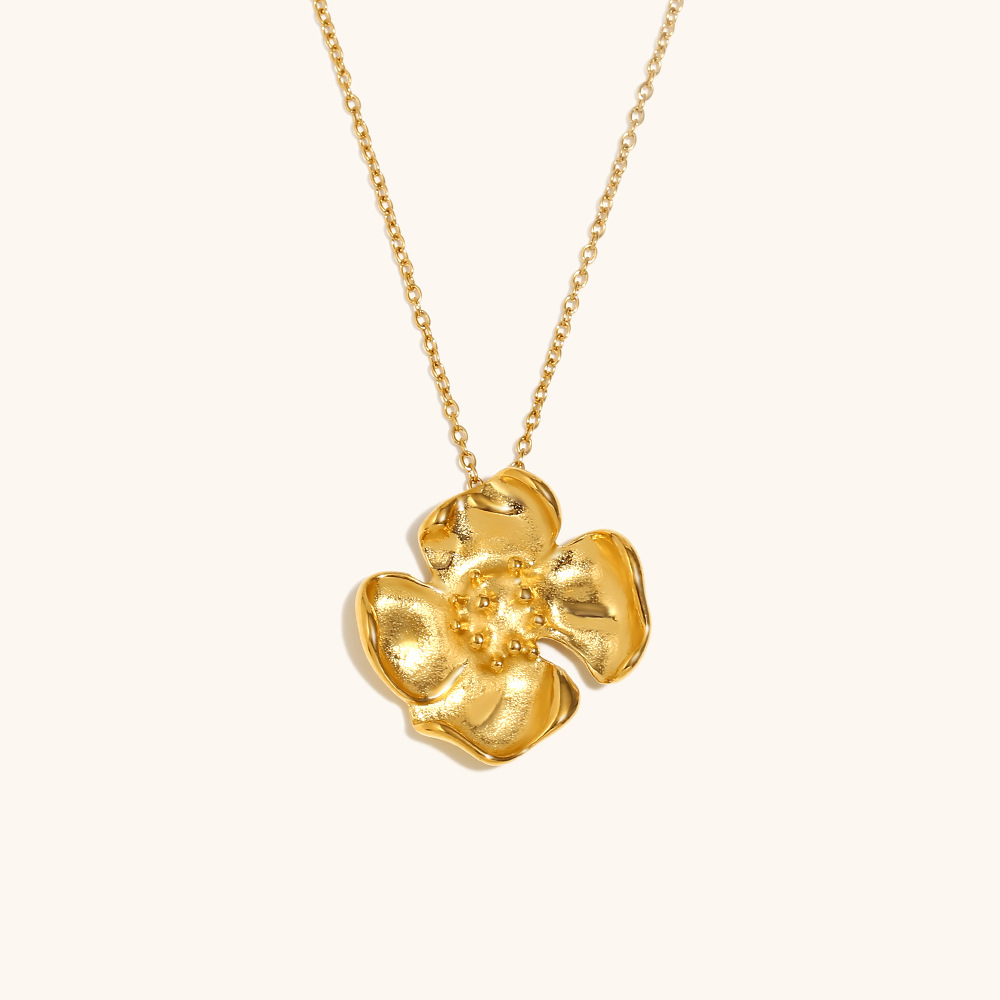 1:Medieval vintage flower pendant necklace-gold