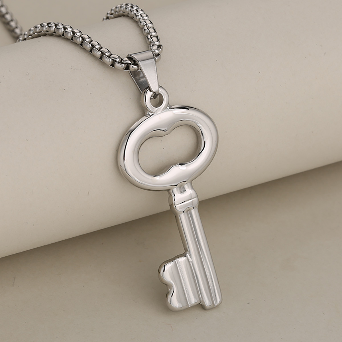 2:Silver (single pendant)