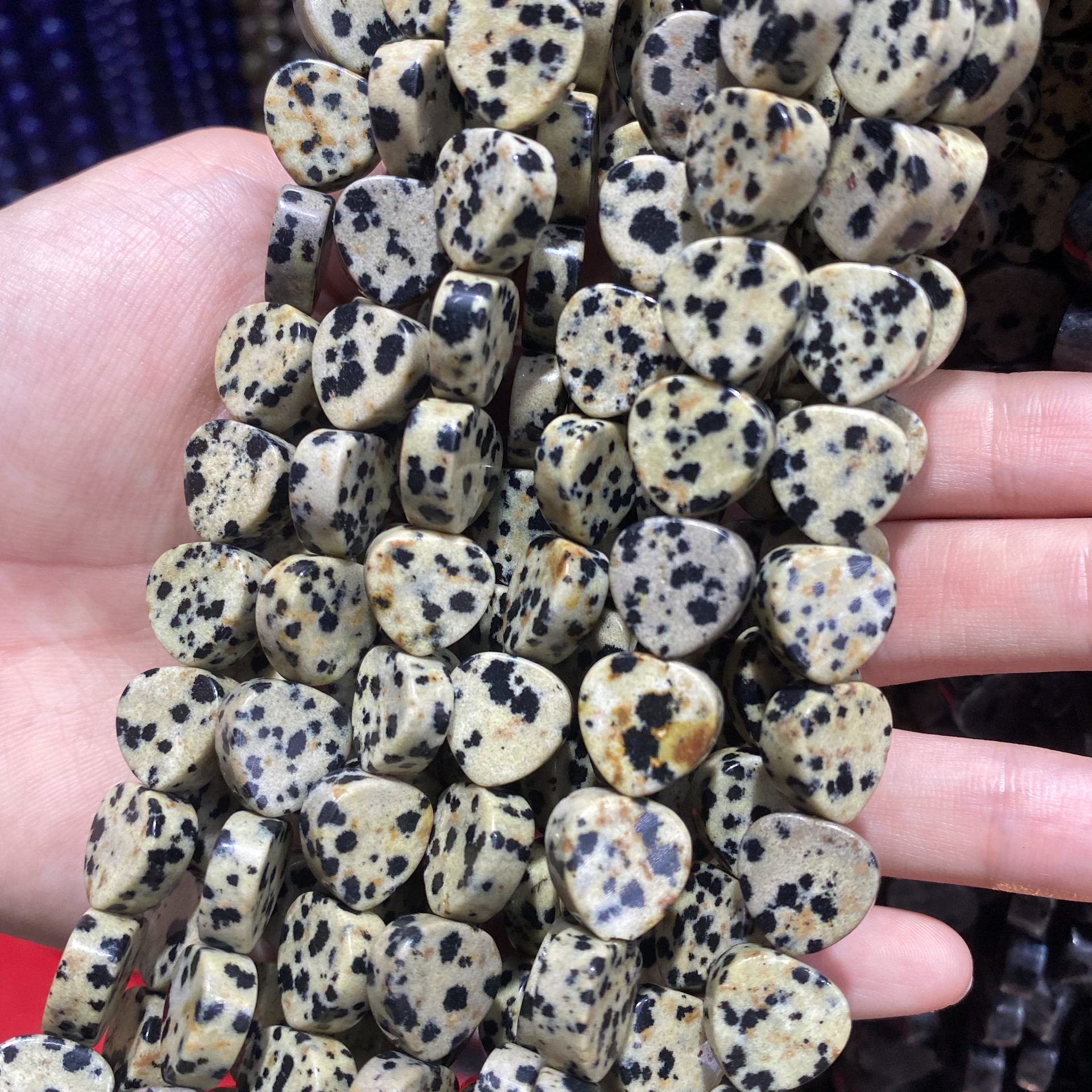 1:White one treaty 32 pieces