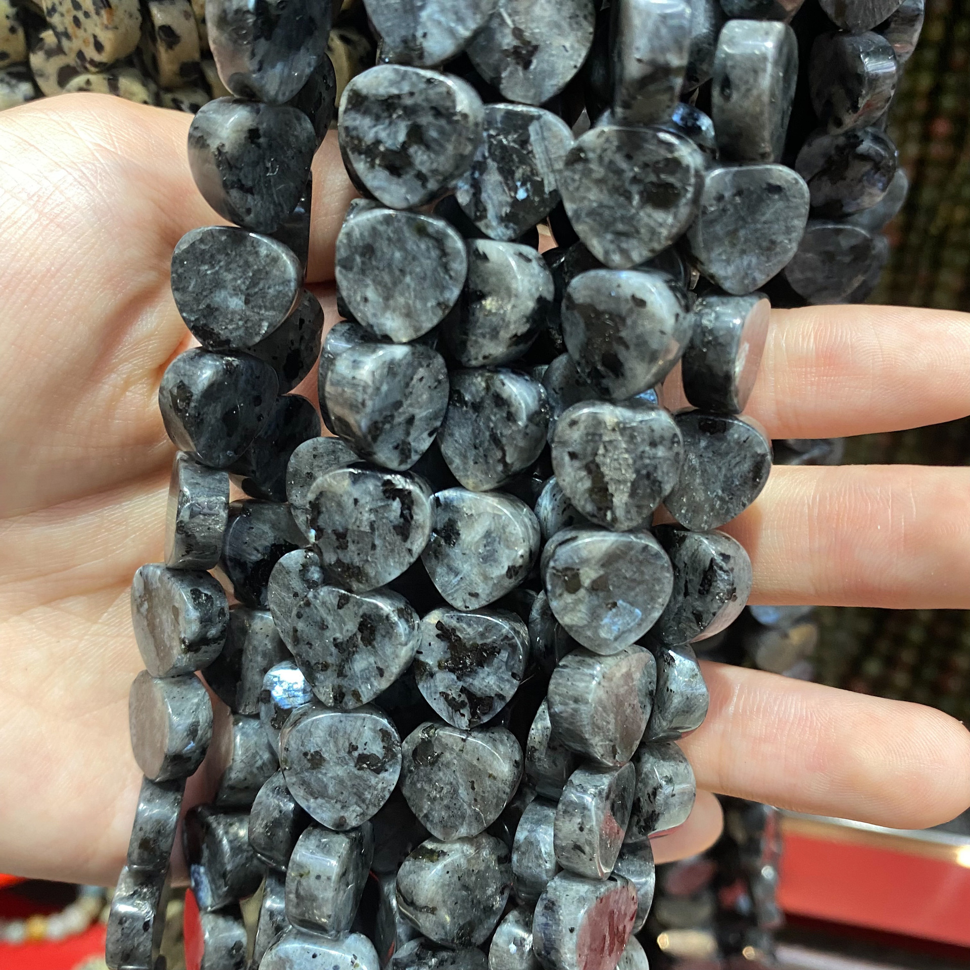 2:Black one treaty 32 pieces