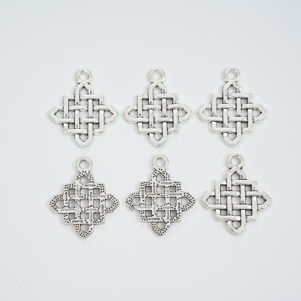 4:Square ancient silver 25x21mm