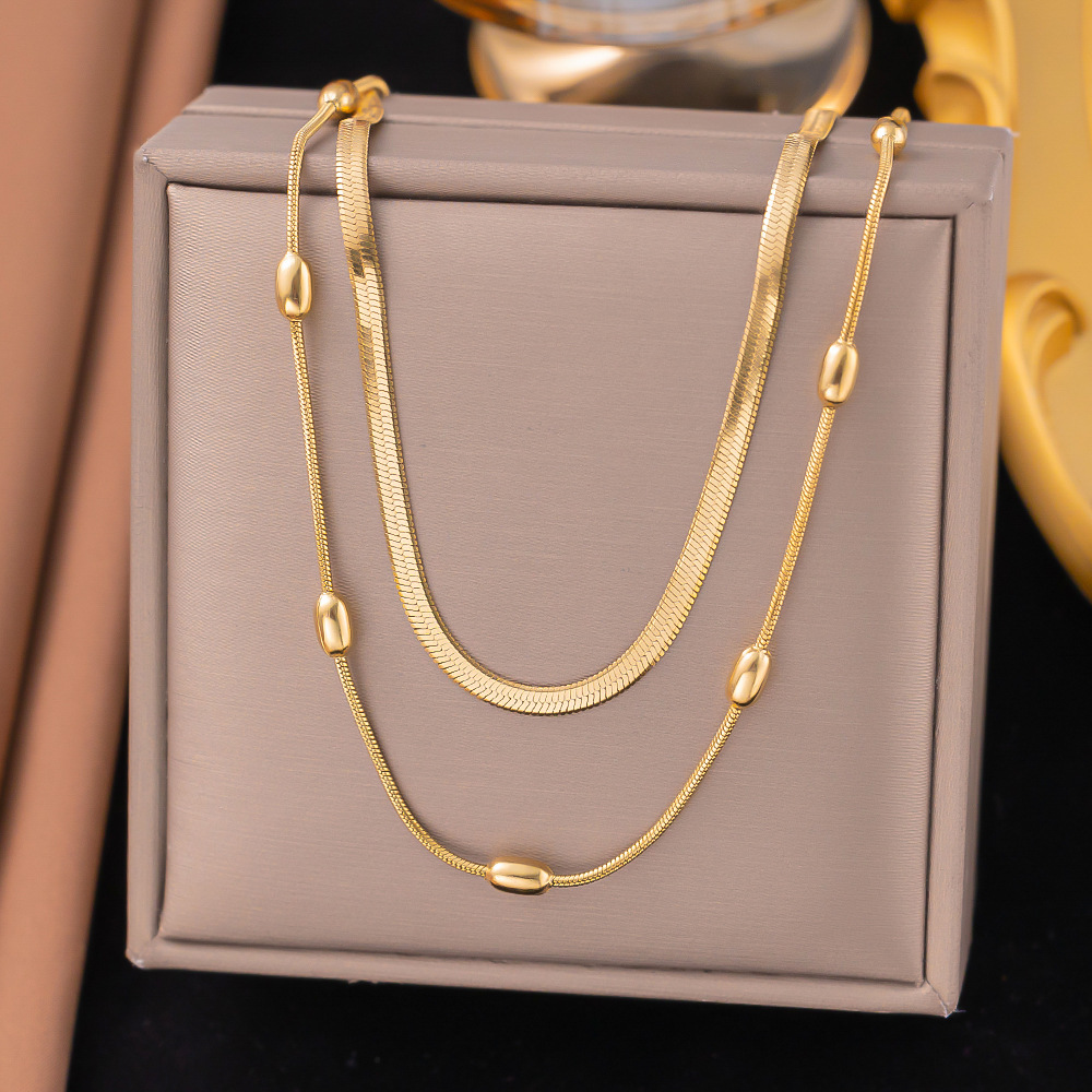 1:necklace gold