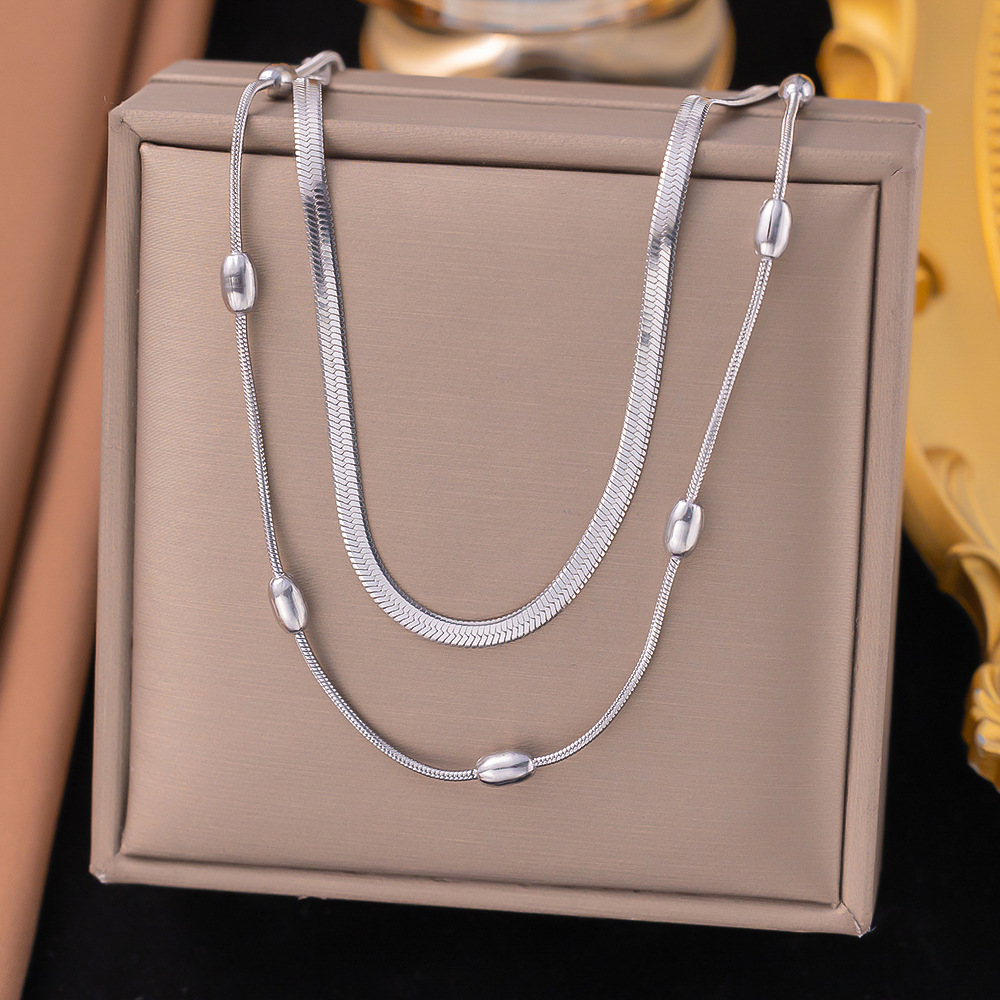 2:necklace steel color