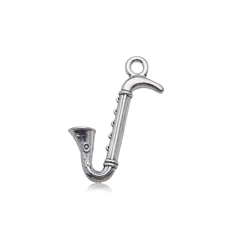 16:1 antique silver musical instrument saxophone 16x26mm-15562/1.4g
