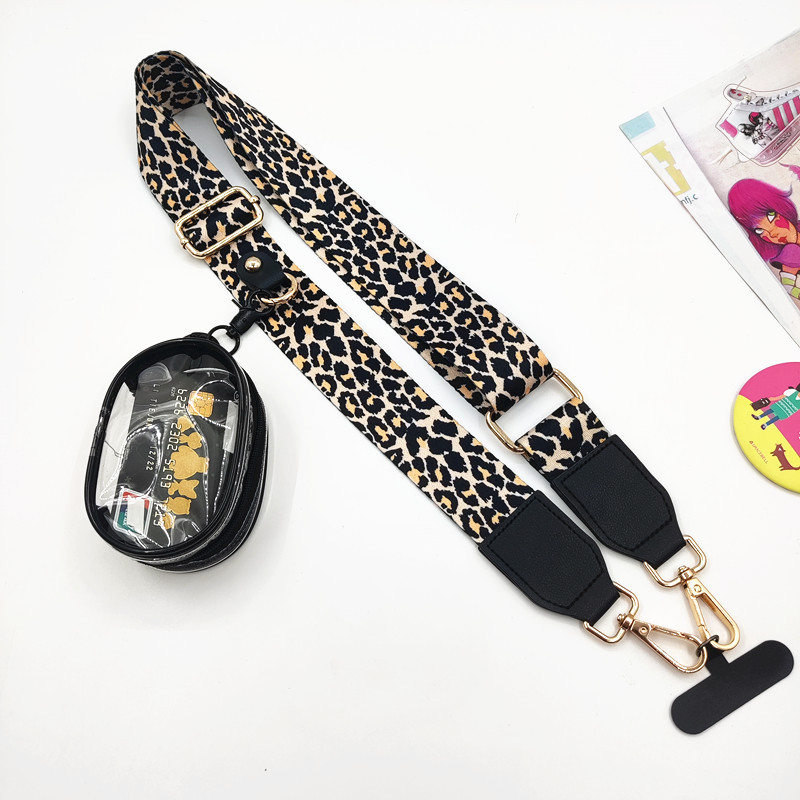 12:Leopard print three-piece set