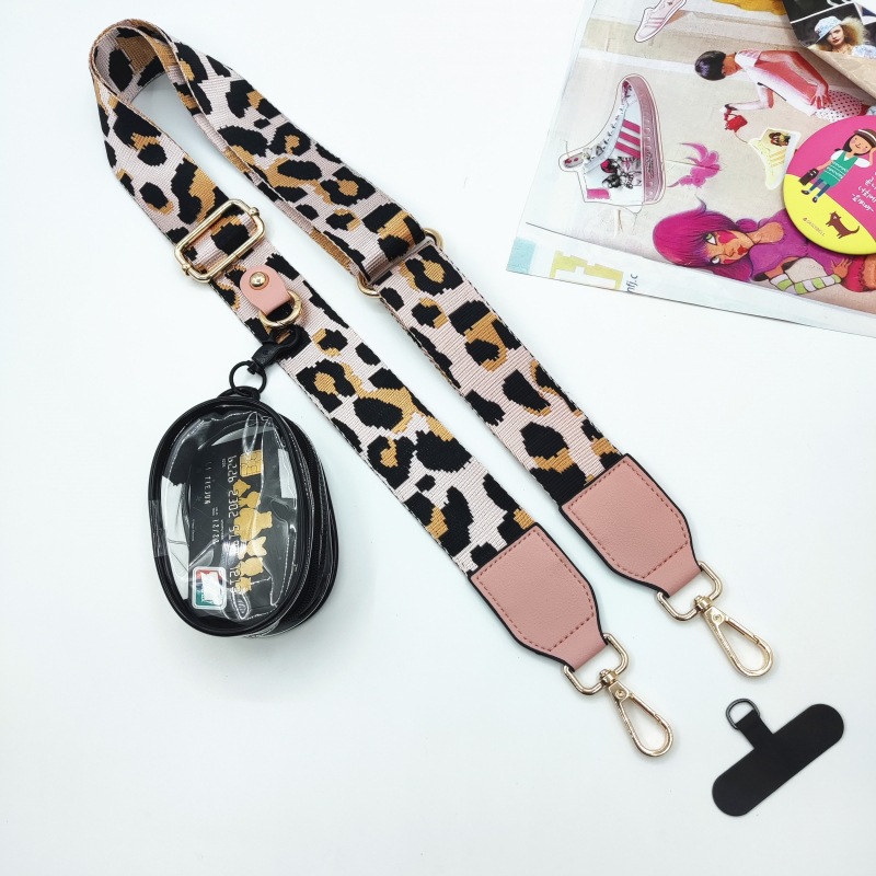 16:Pink leopard print three-piece set