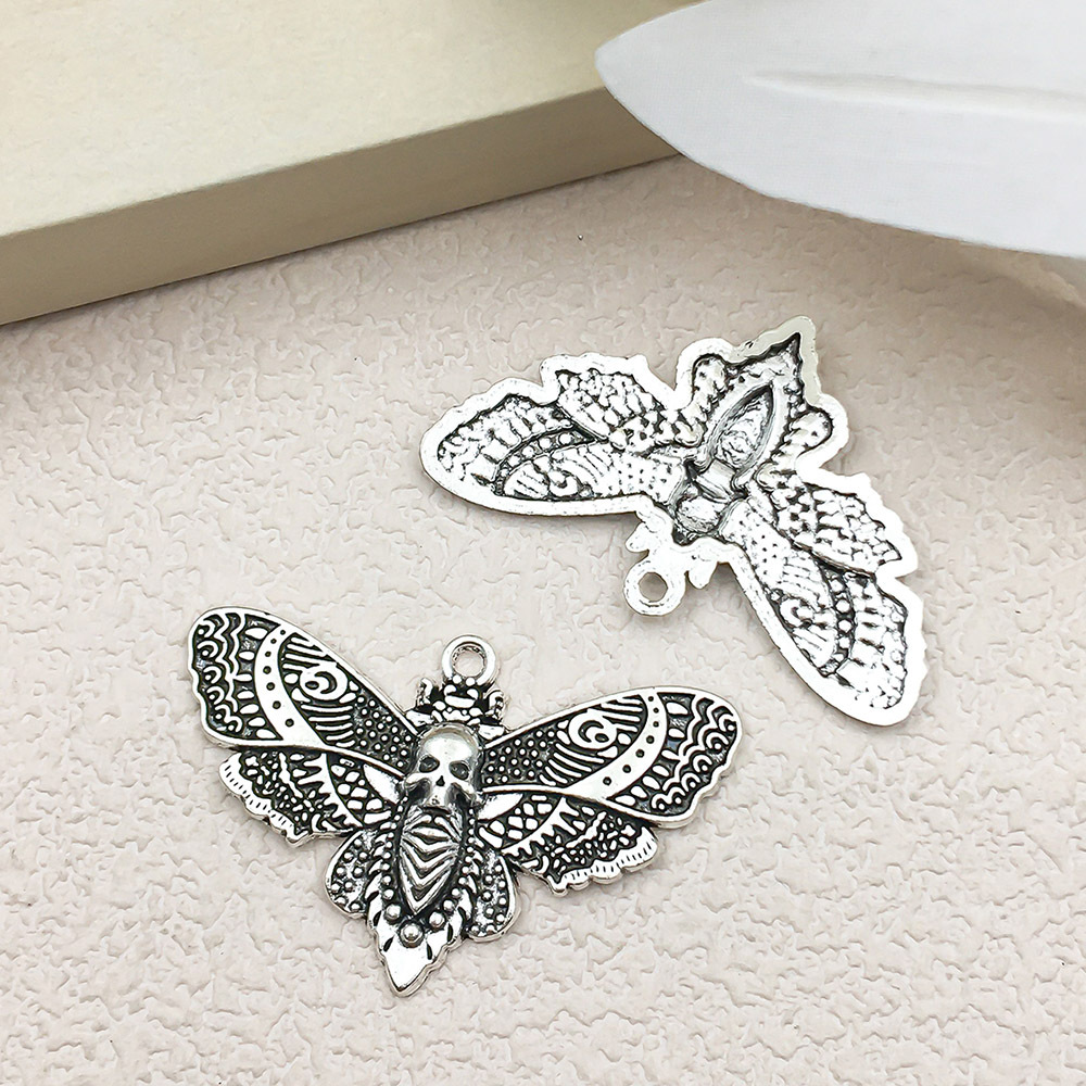 7:1 antique silver dead skull moth butterfly 43x27mm-16928-3.7g