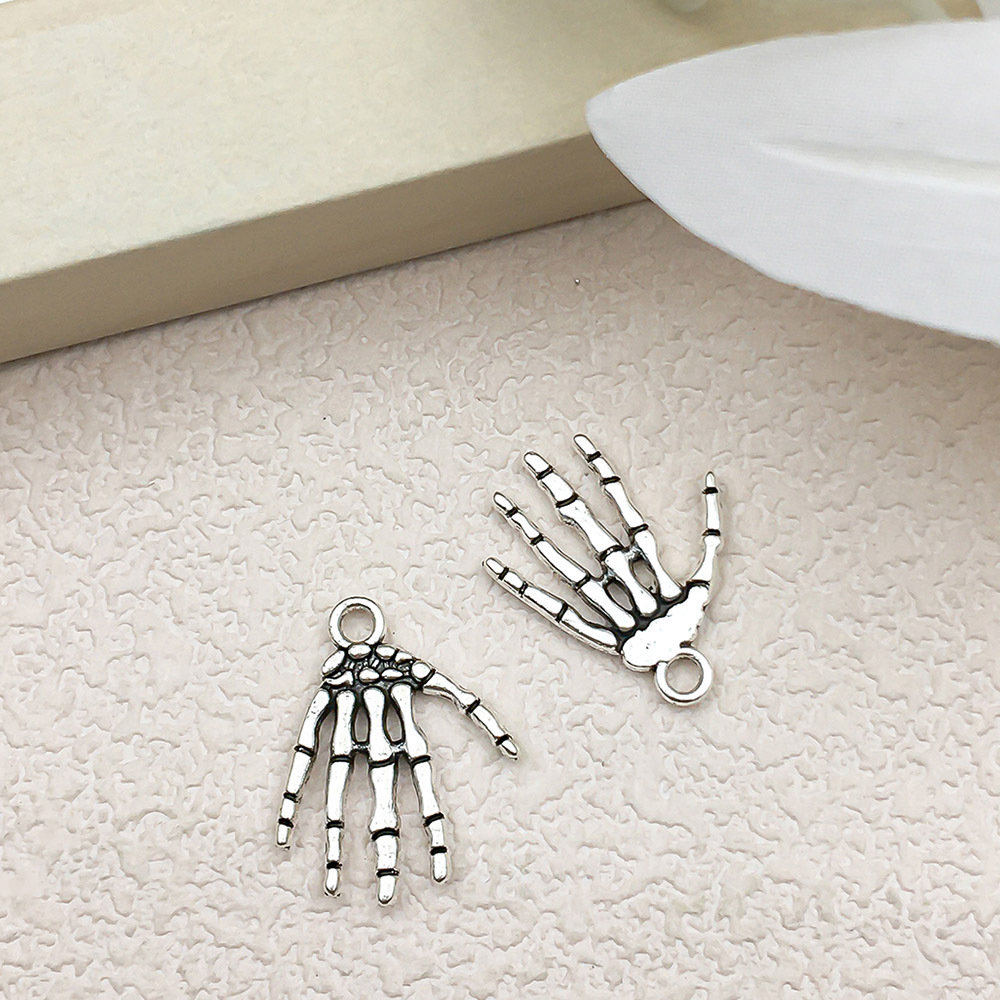 9:1 antique silver Halloween skull hand 12x16mm-16966-1.2g