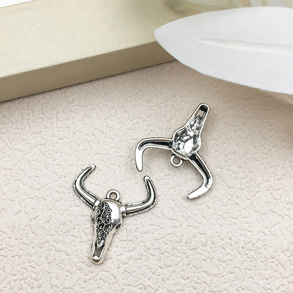 10:1 antique silver Halloween skull bull head 18x20mm-16967-1.4g