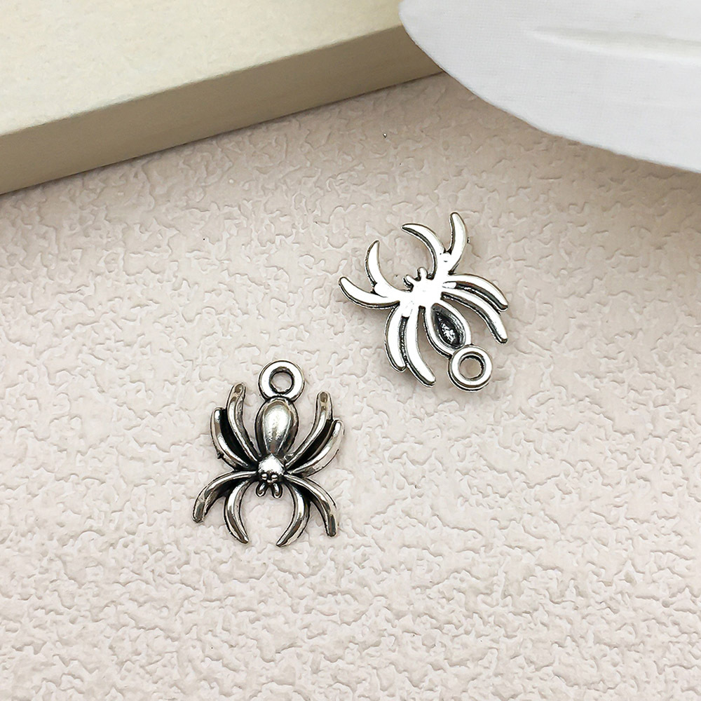 13:1 antique silver Halloween spider 14x18mm-B110-1g