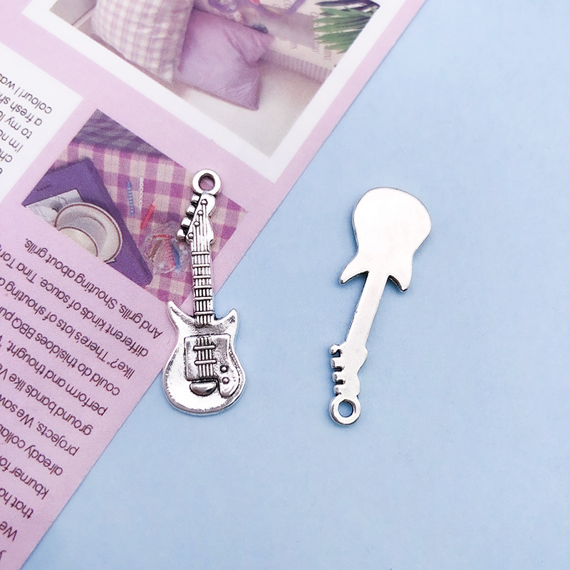 9:1 antique silver guitar 9x30mm-10789/1.18g