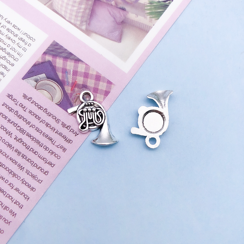 10:1 antique Silver Horn 11x18mm-10790/0.86g