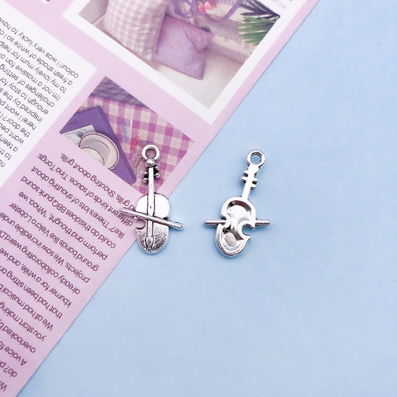 11:1 antique Silver Violin 13x23mm-10793/1.2g