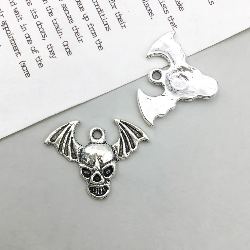 8:1 antique silver skull 24*17mm-1.9g-10873