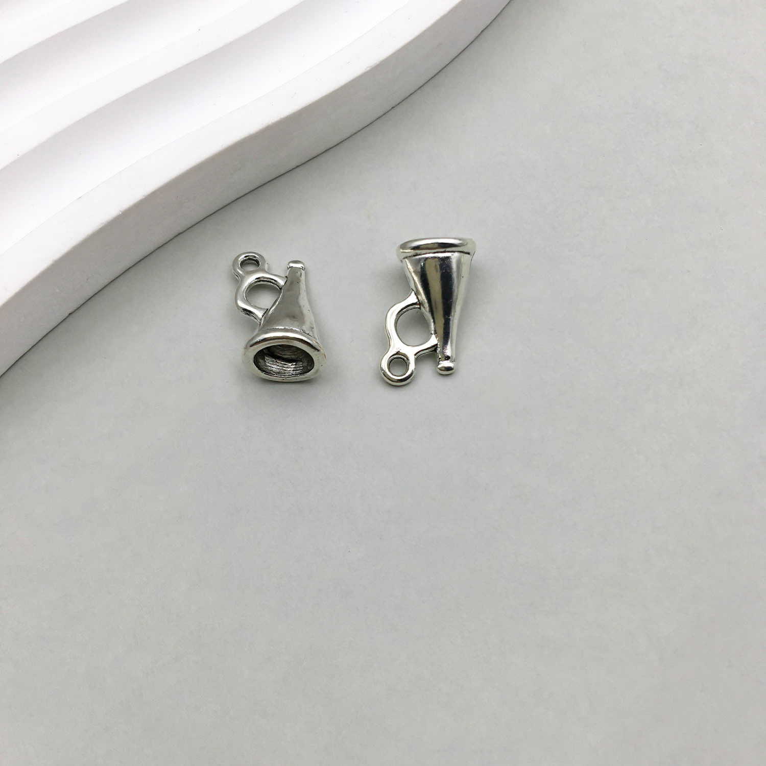 11:1 antique silver sports cheerleading horn 14*8mm-1g-15724